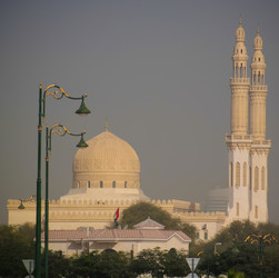 Similar image 19776075