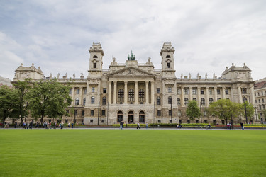 Similar image 19195359