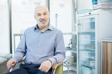 Similar image 19196370