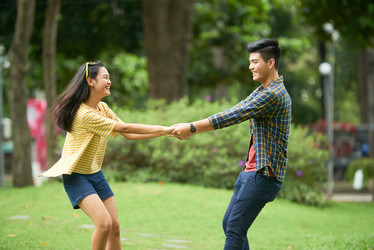 Similar image 19790909