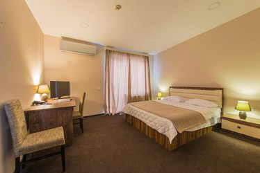 Similar image 19956460