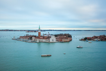 Similar image 19946796