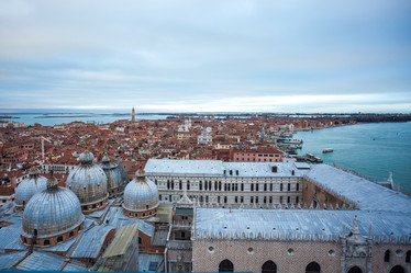 Similar image 19946858