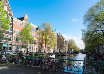 Similar image 20070093