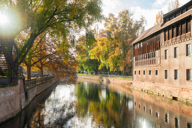 Similar image 20070178