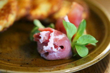 Similar image 20160930