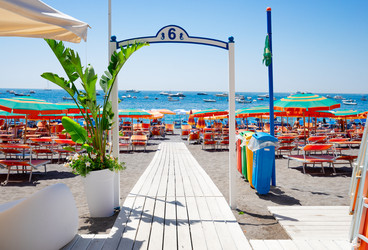 Similar image 20070011