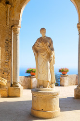 Similar image 20070041