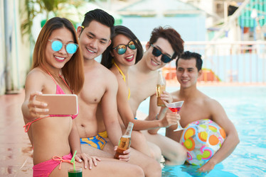 Similar image 19946310