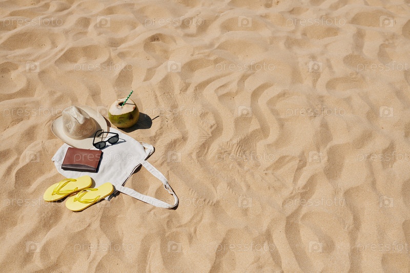 Фотография на тему Beach accessories | PressFoto