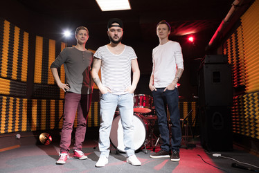 Similar image 20908799