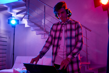 Similar image 20896663