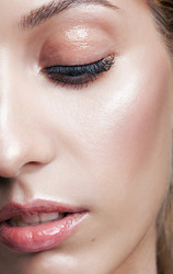 Similar image 21015369