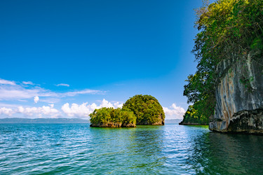 Similar image 21001259