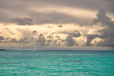 Similar image 21001224