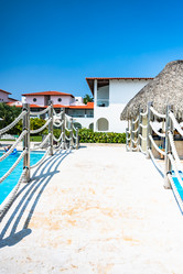 Similar image 20975300