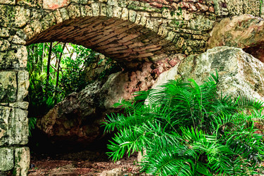 Similar image 21001833