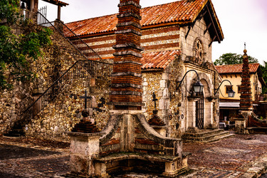 Similar image 21001378