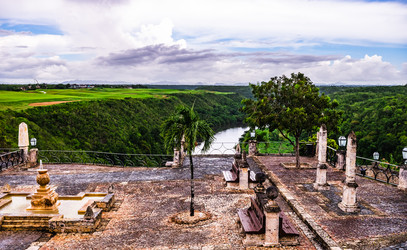 Similar image 21001385