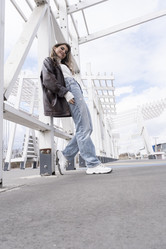 Similar image 21001044