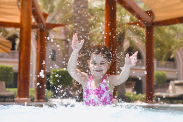 Similar image 21048400