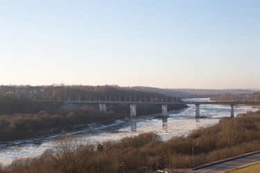 Similar image 21070385