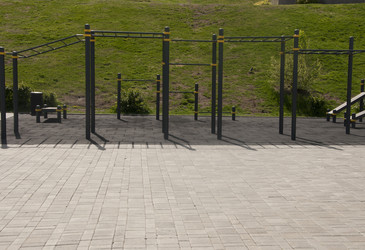 Similar image 21042004