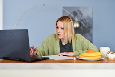 Similar image 21057919