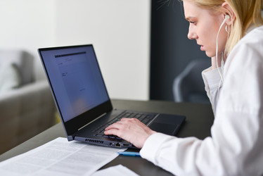 Similar image 21058137