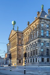 Similar image 21039680