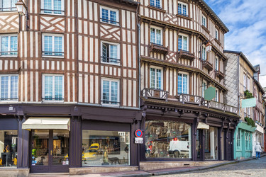 Similar image 21039728