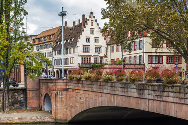 Similar image 21033932