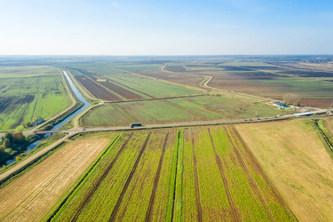 Similar image 21033815