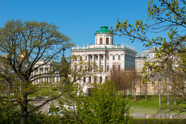 Similar image 21058480