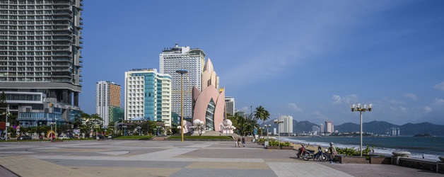 Similar image 21067635