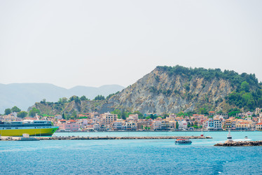 Similar image 21056191