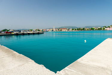 Similar image 21056983