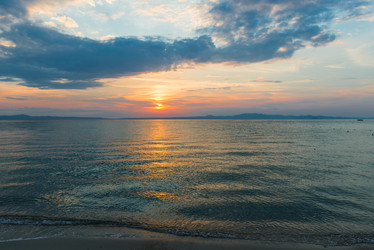 Similar image 21056239