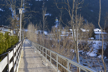 Similar image 21054733