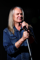 Similar image 21058676