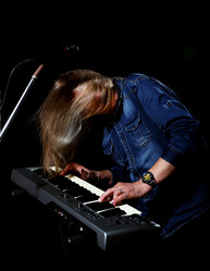 Similar image 21058699