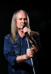 Similar image 21058729