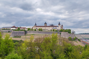 Similar image 21094211