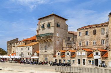 Similar image 21103200