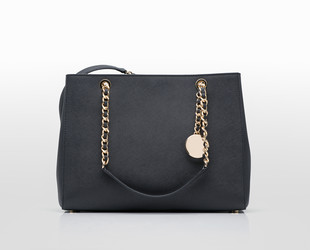 Similar image 21117639