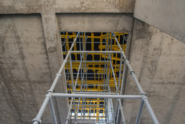 Similar image 21117856