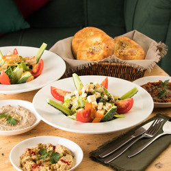 Similar image 21125340