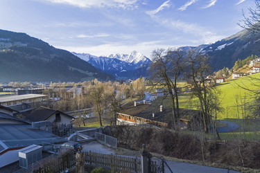 Similar image 21091812