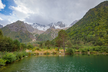 Similar image 21106704