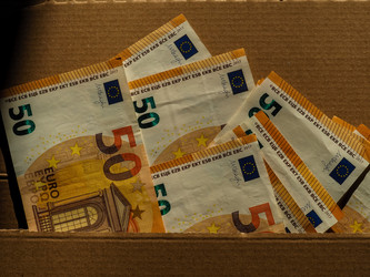 Similar image 21117075